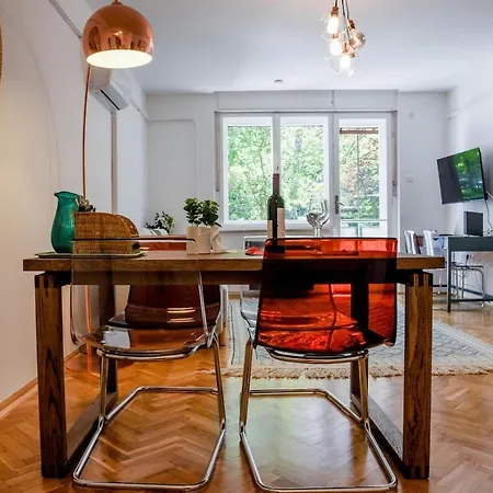 Bpvf - Castle Escape For Four * Budapest