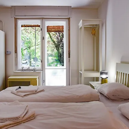 Bpvf - Castle Escape For Four * Budapest