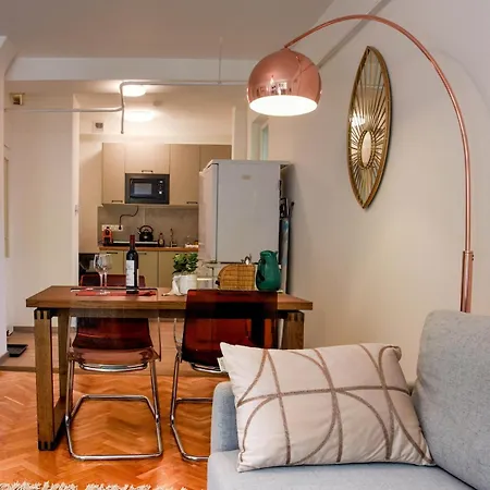 Bpvf - Castle Escape For Four * Budapest